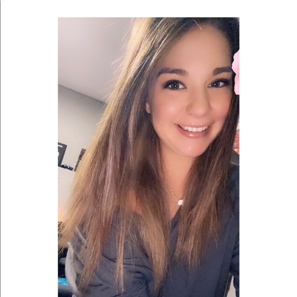 Meet your Posher, 𝓢𝓱𝓮𝓵𝓫𝔂💫 - Picture 1 of 1